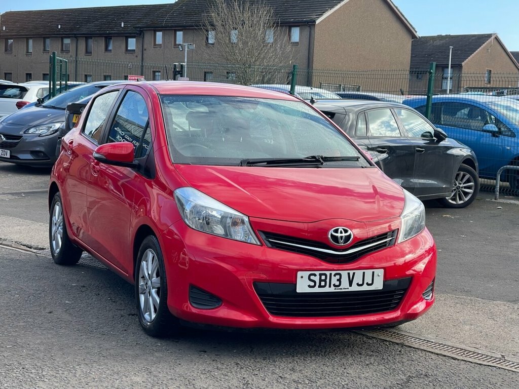 Toyota Yaris 1L Tr Red #3