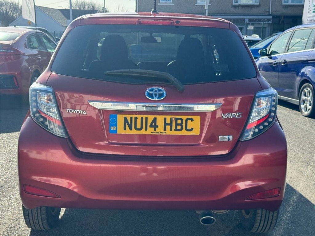 Toyota Yaris 1L Icon Plus NU14HBC Red #5