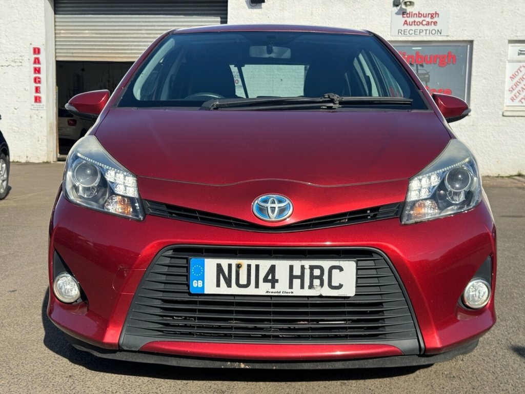 Toyota Yaris 1L Icon Plus NU14HBC Red #2