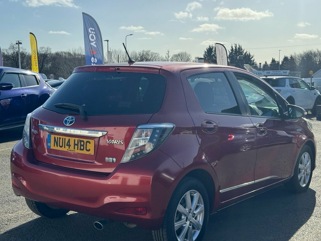 Toyota Yaris 1L Icon Plus NU14HBC Red #6