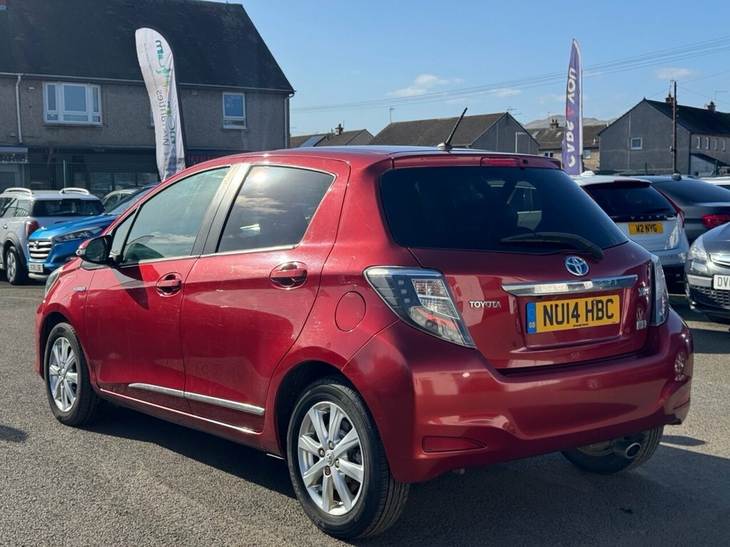 Toyota Yaris 1L Icon Plus NU14HBC Red #4