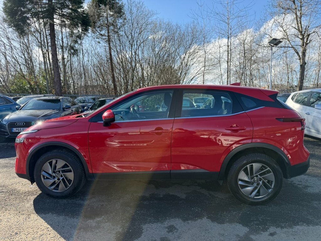 Nissan Qashqai 1.3L Acenta Premium YE72HZG Red #4