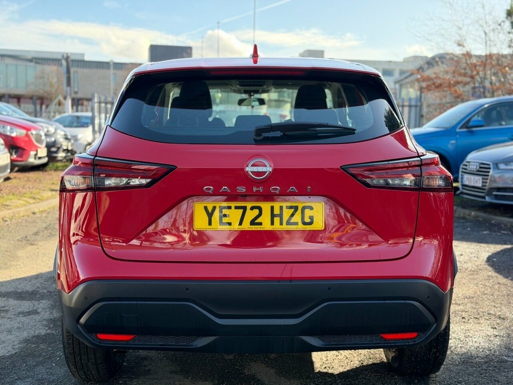 Nissan Qashqai 1.3L Acenta Premium YE72HZG Red #6