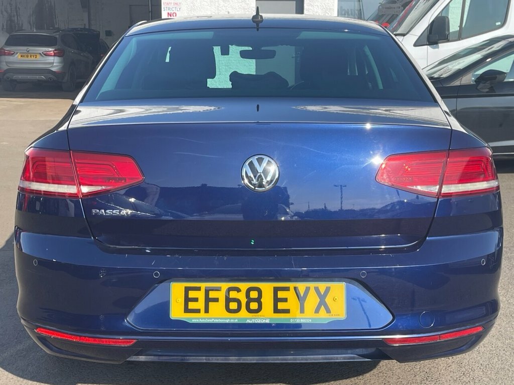 Volkswagen Passat 1.5L Se Business EF68EYX Blue #5