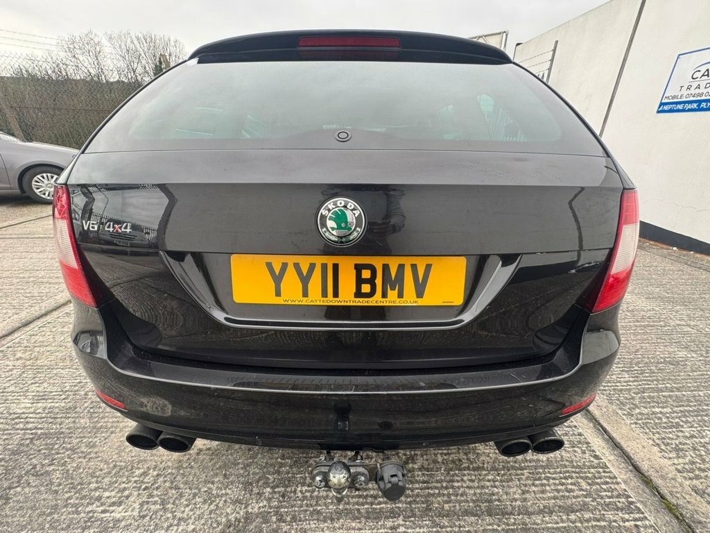 Skoda Superb 3.6L Elegance Black #4