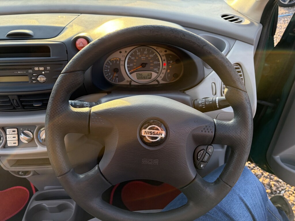Nissan Almera Tino 1.8 Se Grey #10