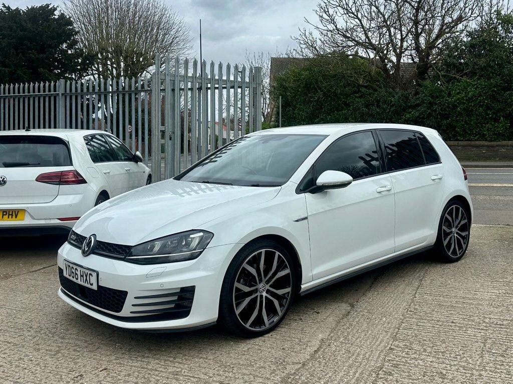 Volkswagen Golf 2.0 Tdi Bluemotion Tech Gtd Hatchback D YD66HXC White #3