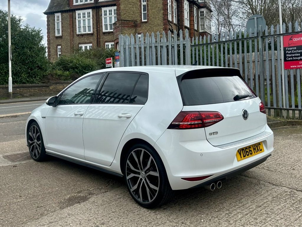 Volkswagen Golf 2.0 Tdi Bluemotion Tech Gtd Hatchback D YD66HXC White #5