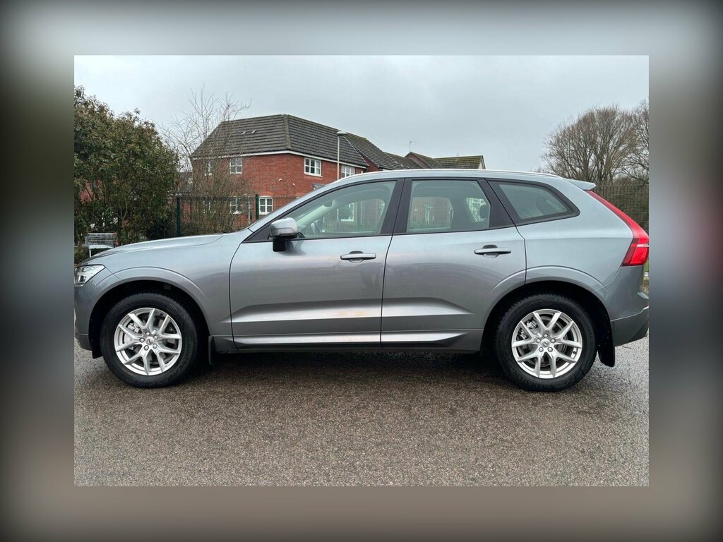 Volvo XC60 2.0 B4 Mhev Momentum Awd Euro 6 Ss AK20DZX Grey #2