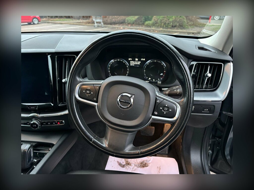 Volvo XC60 2.0 B4 Mhev Momentum Awd Euro 6 Ss AK20DZX Grey #5