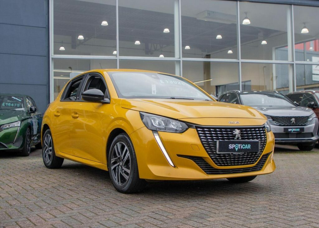 Peugeot 208 1.2 Puretech Allure Premium Euro 6 S S Yellow
