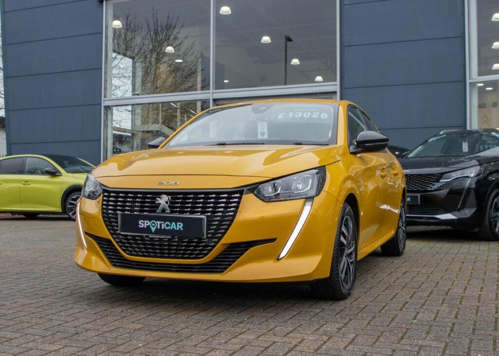 Peugeot 208 1.2 Puretech Allure Premium Euro 6 S S RV23BNY Yellow #3