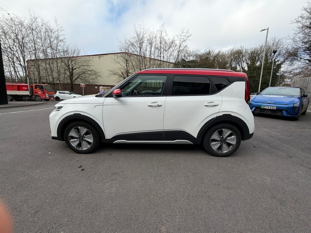 Kia Soul 150Kw First Edition 64Kwh White #5