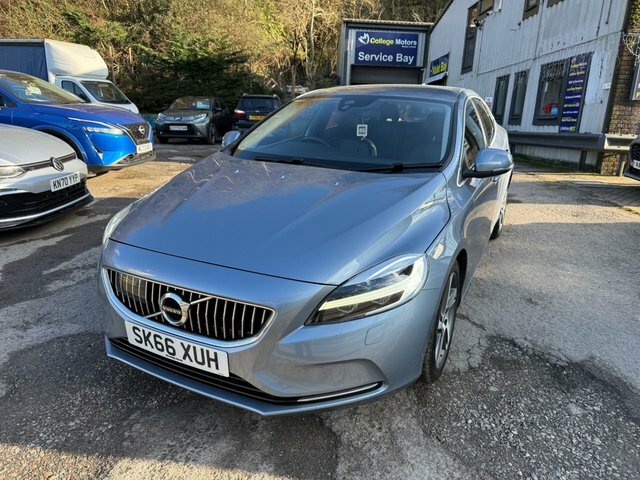 Volvo V40 2016 66 2.0 D2 Inscription Hatchback Ma Blue #3