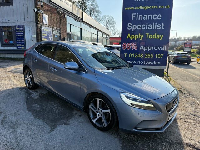Volvo V40 2016 66 2.0 D2 Inscription Hatchback Ma Blue