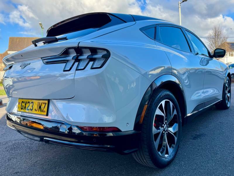 Ford Mustang Mach-E 258Kw Extended Range 91Kwh Awd - 2023 23 White #4