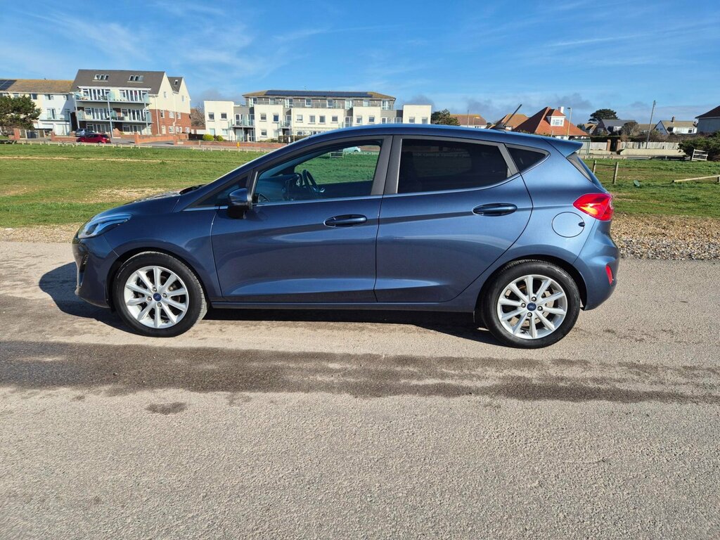 Ford Fiesta Titanium 5-Door CN70OYE Blue #2