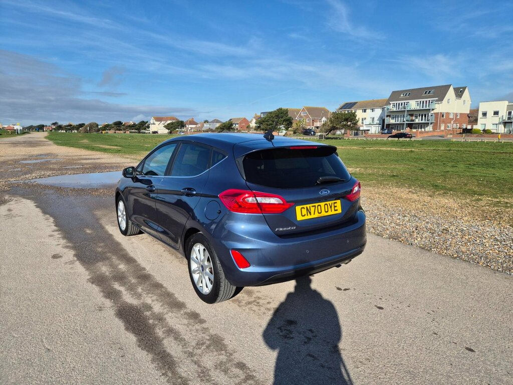 Ford Fiesta Titanium 5-Door CN70OYE Blue #6