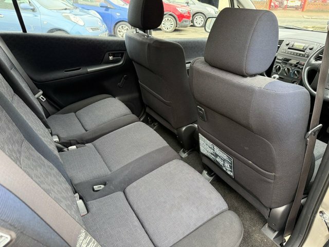 Toyota Corolla Verso Corolla Verso T3 D4d Green #13