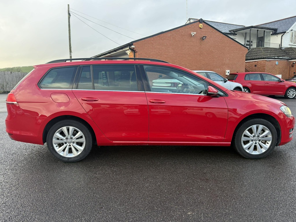Volkswagen Golf 1.2 Tsi Bluemotion Red #6