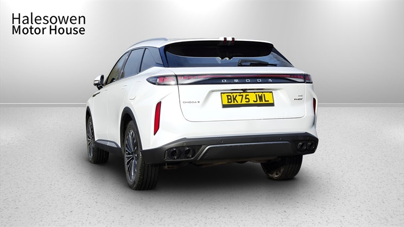 Omoda 9 1.5T Shs 34.46Kwh Noble Suv Plug-in Hyb BK75JWL White #4