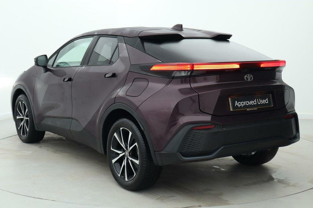 Toyota C-Hr 2.0 Vvt 13.6Kwh Design Suv Plug-in Hybr SP75YUY Purple #4