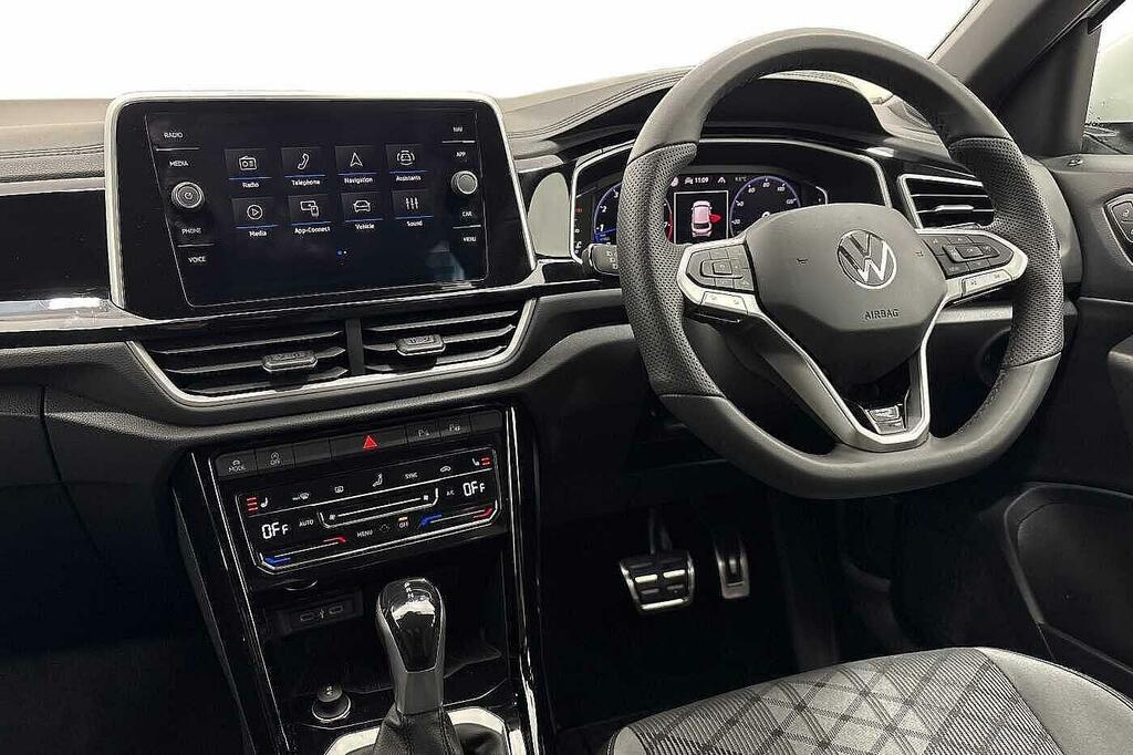 Volkswagen T-Roc 1.5 Tsi R-line Dsg DC25VPM White #2
