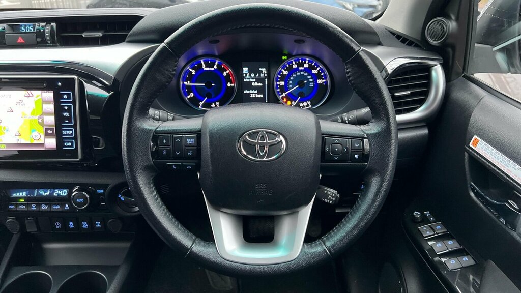 Toyota HILUX 2.4 D-4d Invincible 4Wd Euro 6 Ss Tss White #6
