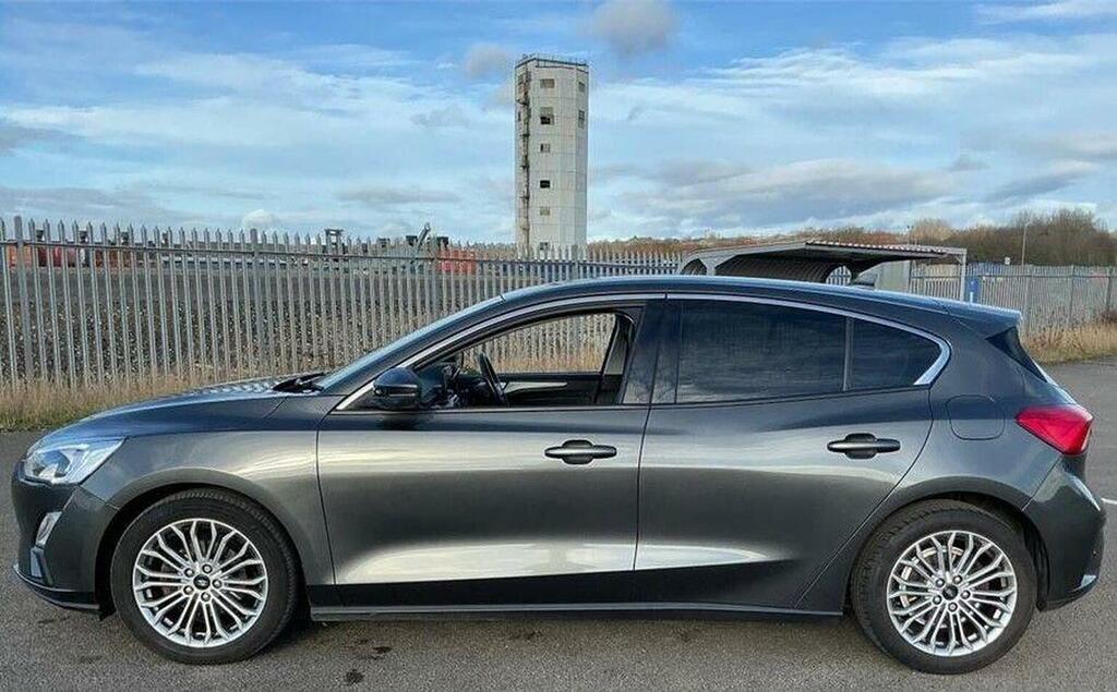 Ford Focus Hatchback 1.0T Ecoboost Titanium X Euro 6 Ss LP19XXM Grey #4
