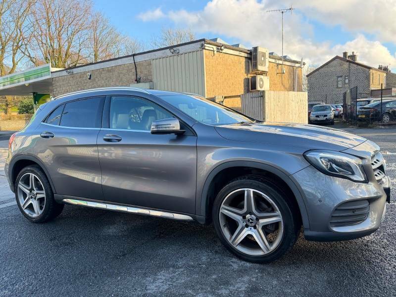 Mercedes-Benz GLA Class 2.1 Gla220d Amg Line Premium 7G-dct 4Matic Euro FL67YPH Grey #2