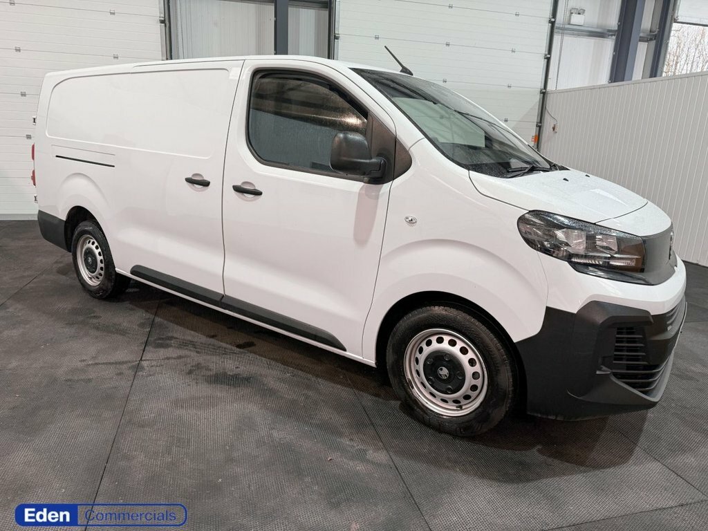 Vauxhall Vivaro 2L Prime 6Dr White