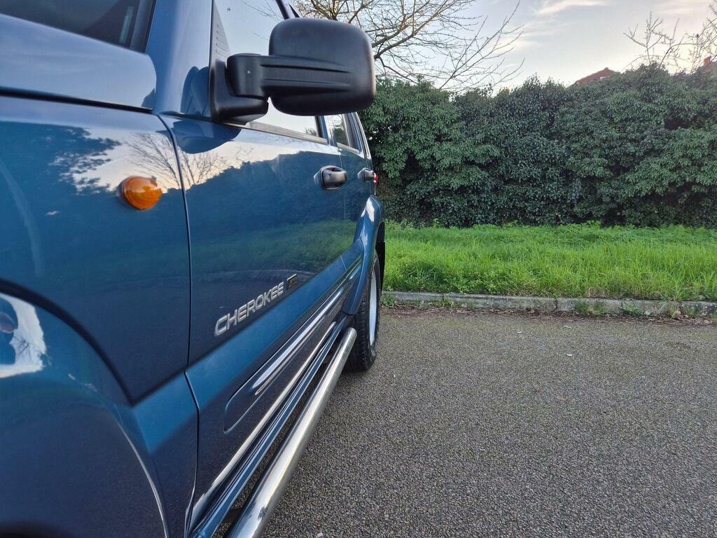 Jeep Cherokee Suv Blue #10