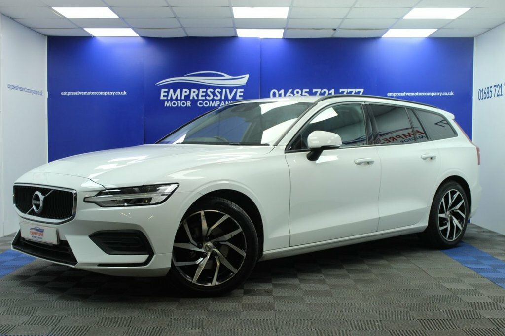 Volvo V60 2L Momentum YX19HYZ White #3