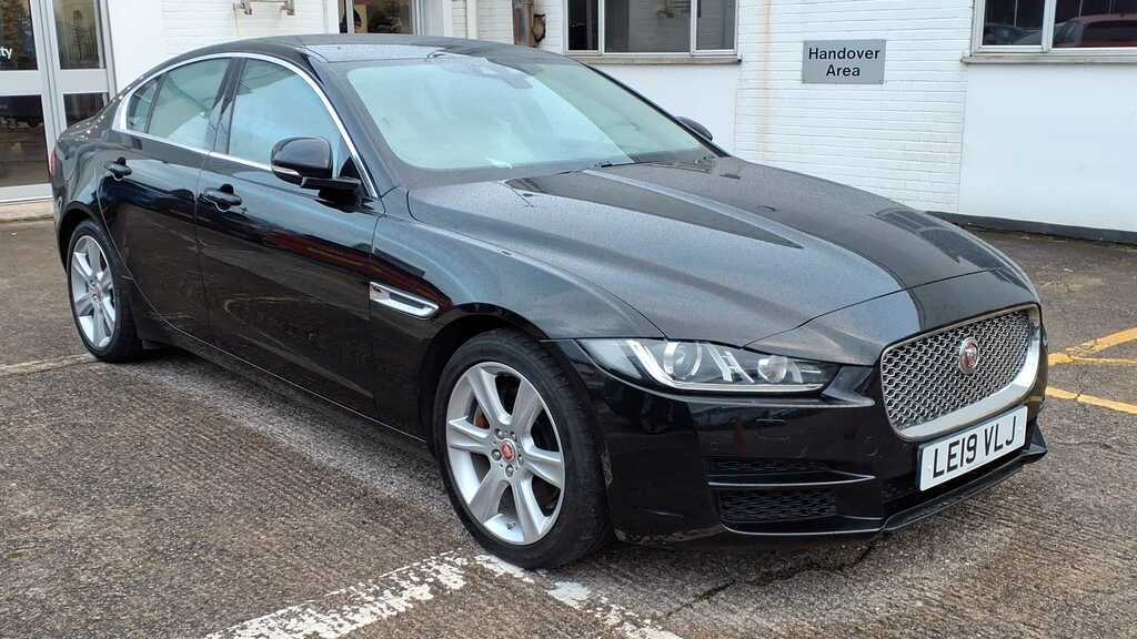 Jaguar XE 2.0 Ingenium Portfolio 2019 Black