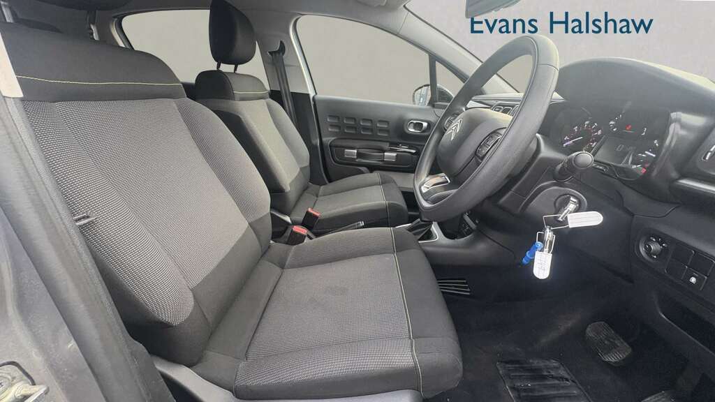 Citroen C3 1.2 Puretech 110 Plus Eat6 2023 MC73TFY Grey #3