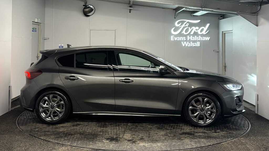 Ford Focus 1.0 Ecoboost Hybrid Mhev St-line 2025 BW75DVX #4