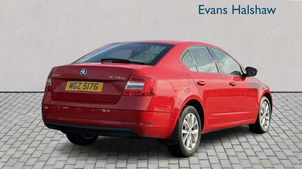Skoda Octavia 1.6 Tdi Cr S 2019 Red #2