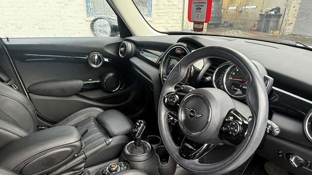 Mini Hatch 1.5 Cooper Exclusive II 2020 FV70WLG White #5