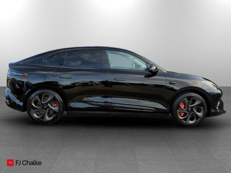 MG IM6 100Kwh Launch Edition 4Wd WF75AVY Black #3