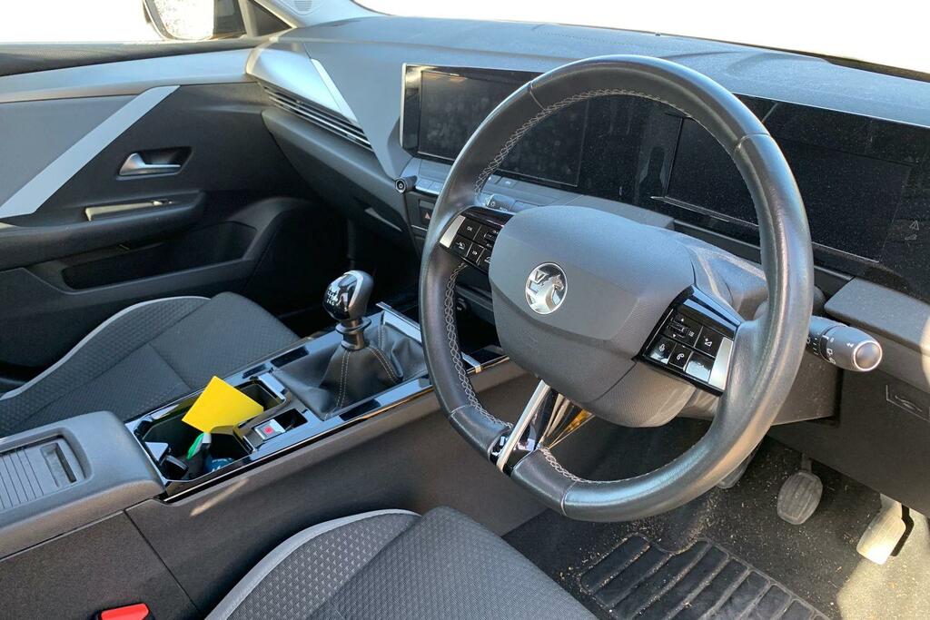 Vauxhall Astra 1.2 Turbo Design NV22EFD Yellow #3