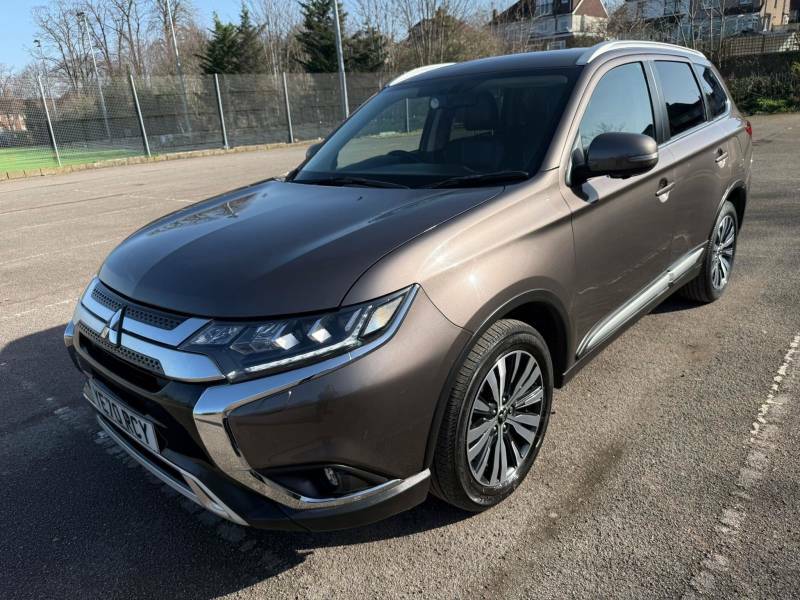 Mitsubishi Outlander 2.0 Exceed Cvt - 2020 70 Brown #3