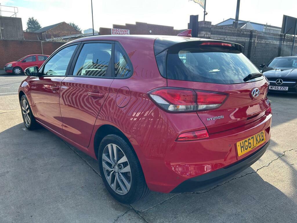 Hyundai I30 1.6 Crdi Blue Drive Se Euro 6 S S Red #5