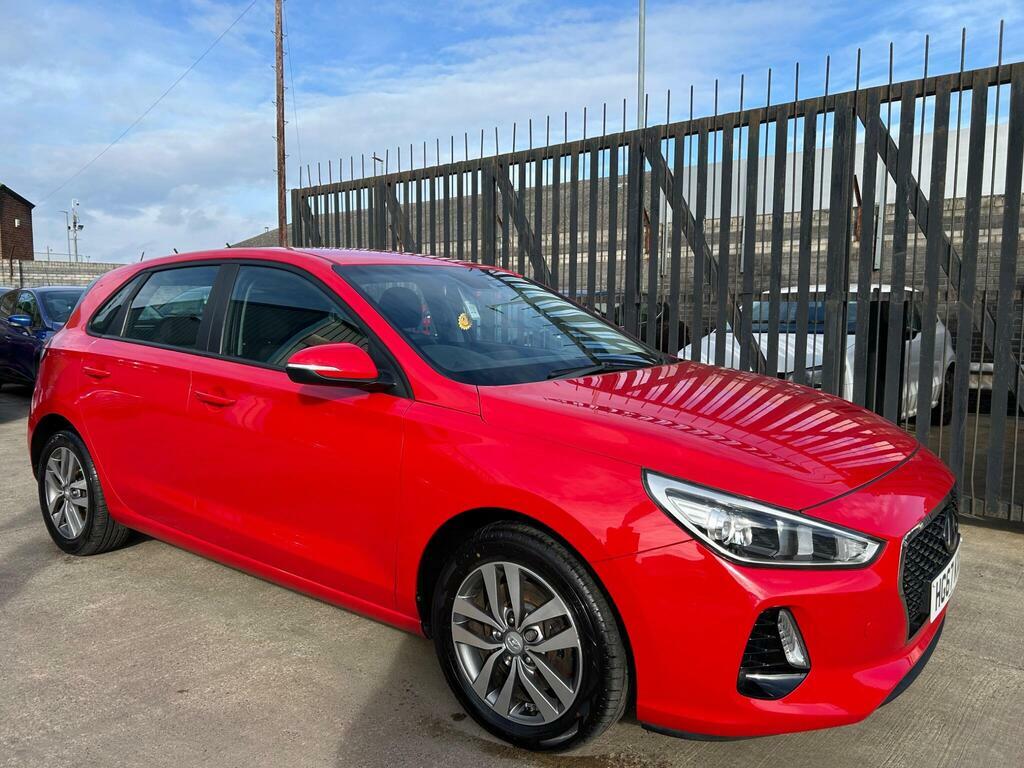 Hyundai I30 1.6 Crdi Blue Drive Se Euro 6 S S Red