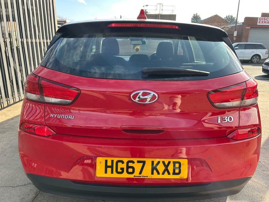 Hyundai I30 1.6 Crdi Blue Drive Se Euro 6 S S Red #4