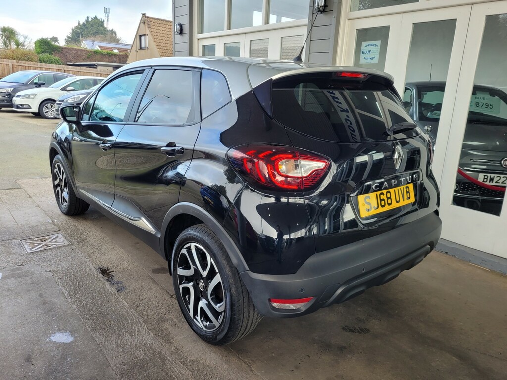 Renault Captur Suv 1.5 Iconic Dci 90 My18 2018 SJ68UVB Black #3