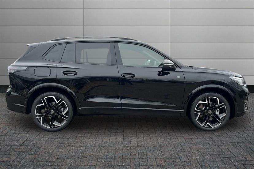 Volkswagen Tiguan 2.0 Tdi R-line Dsg GD75SNZ Black #4
