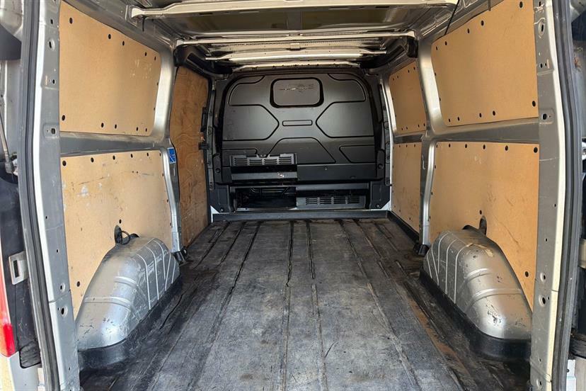 Ford Transit Custom 2.0 Ecoblue 130Ps Low Roof Limited Van RO23HRZ Silver #2