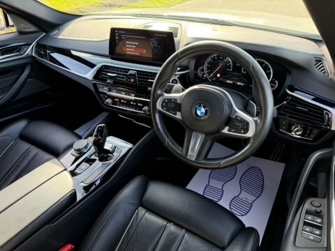 BMW 5 Series 3.0 530D M AJ17UFL White #2