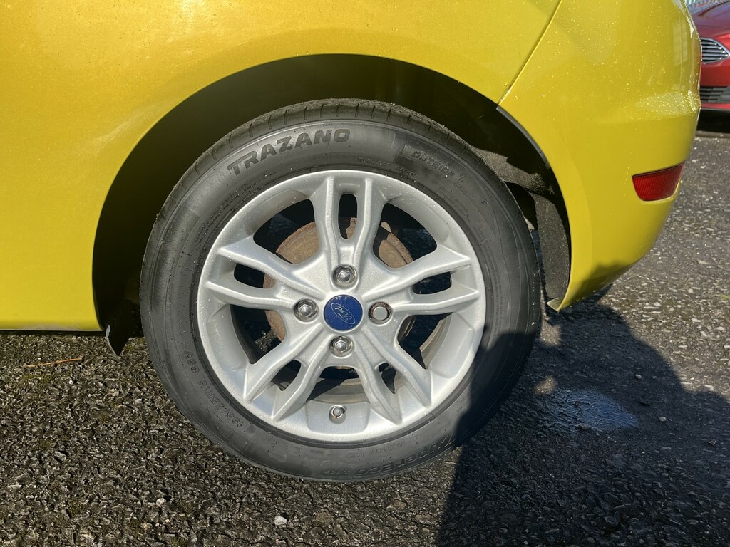 Ford Fiesta 1.3 Zetec NJ65BPK Yellow #2