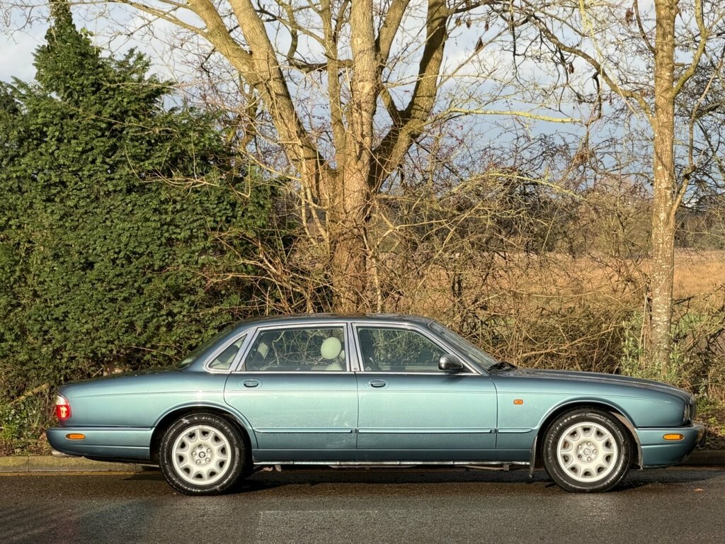 Jaguar XJ 3.2 Executive Red #8